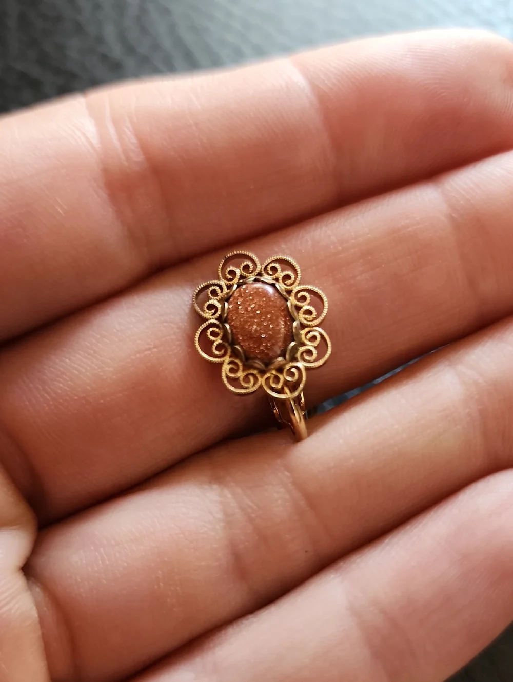 VTG Goldtone Filigree Clip Earrings with Brown Goldstone Cabochons - Picture 5 of 7